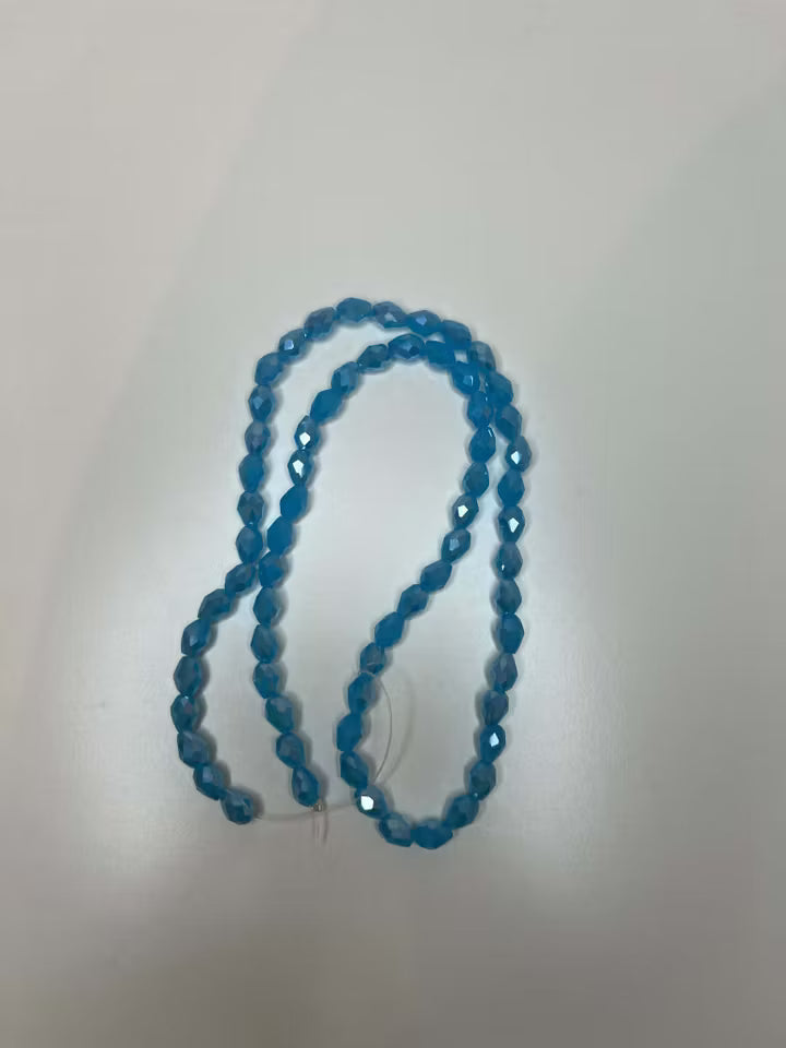 Sträng med glaspärlor Blå 6x4mm