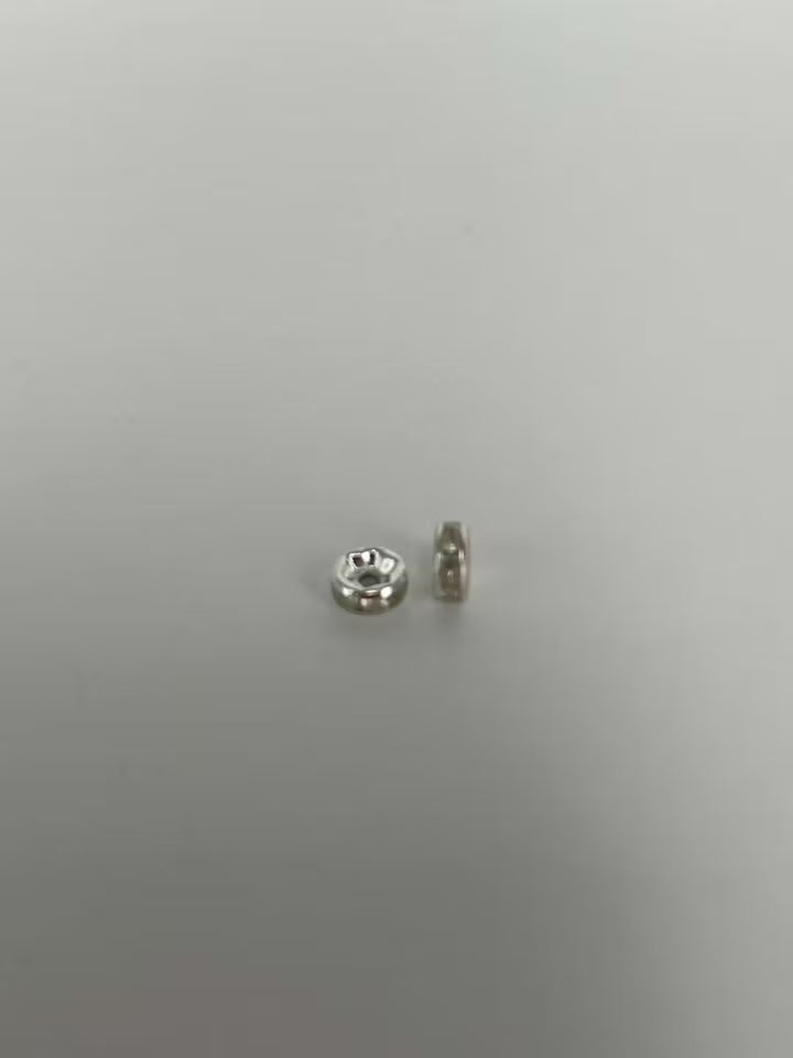 Silvriga Strassrondeller, 6x3 mm (20st)