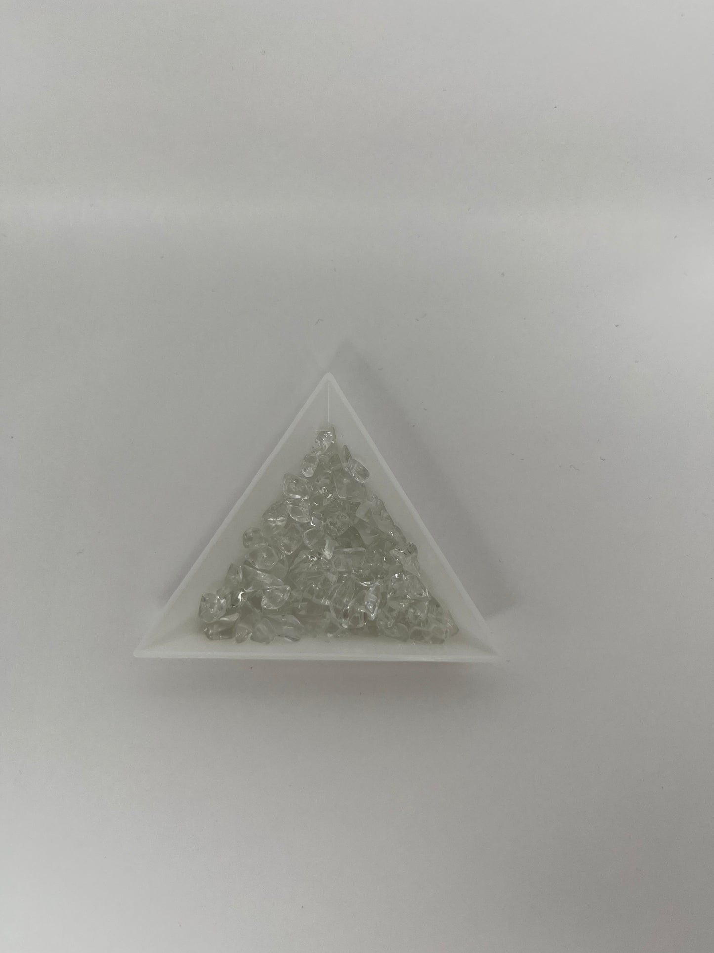 Syntetisk Sten Chip transparent, 5-10mm (10g)