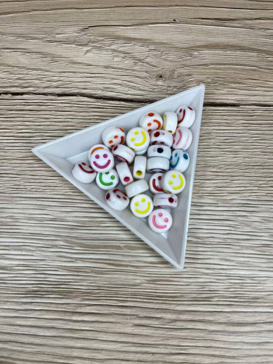 Akrylpärla Smiley 10 mm, Vit/Färgmix (25st)
