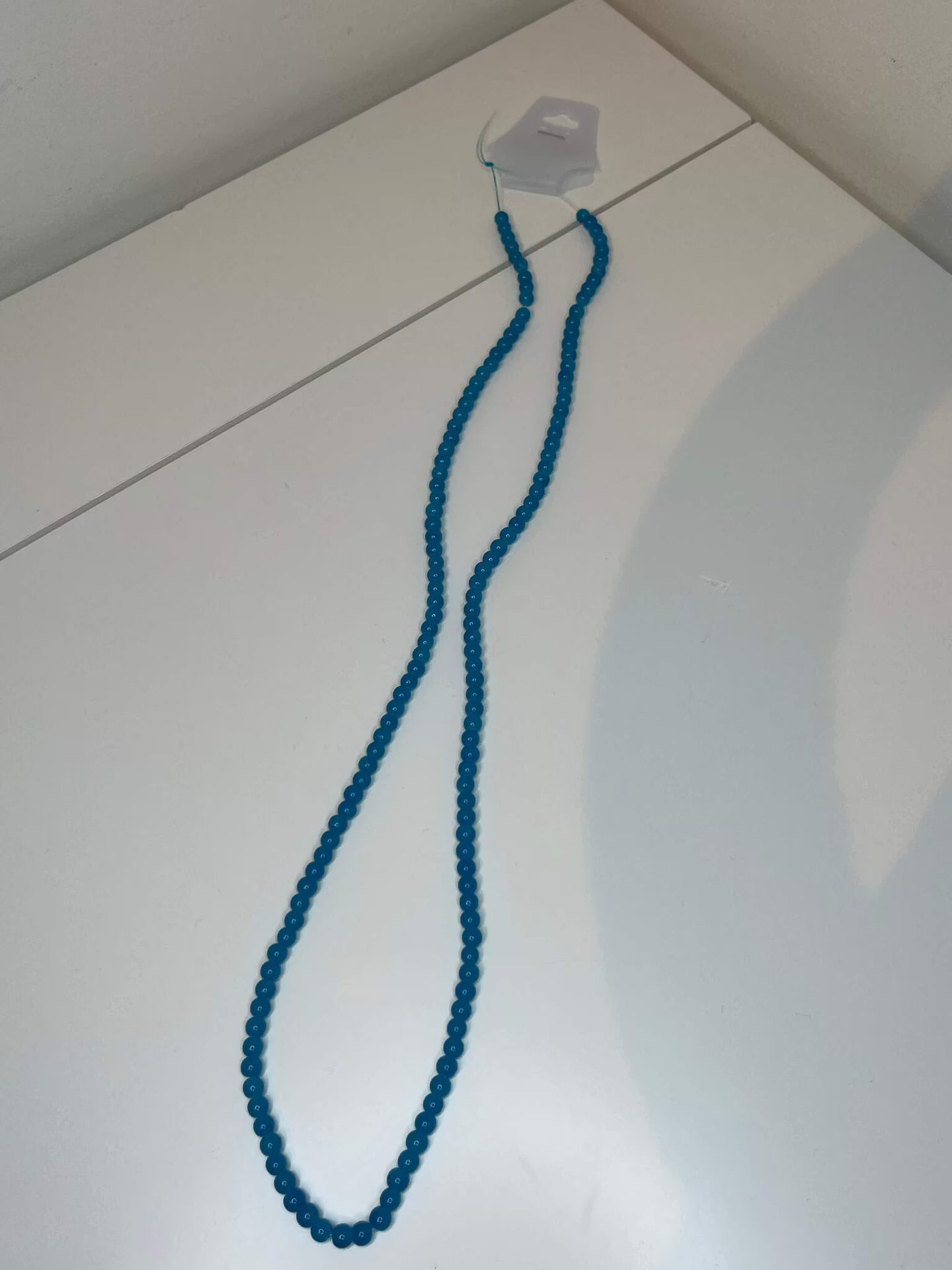 Sträng med glaspärlor, Jade imitation, Mörkturkos 6mm, (st)