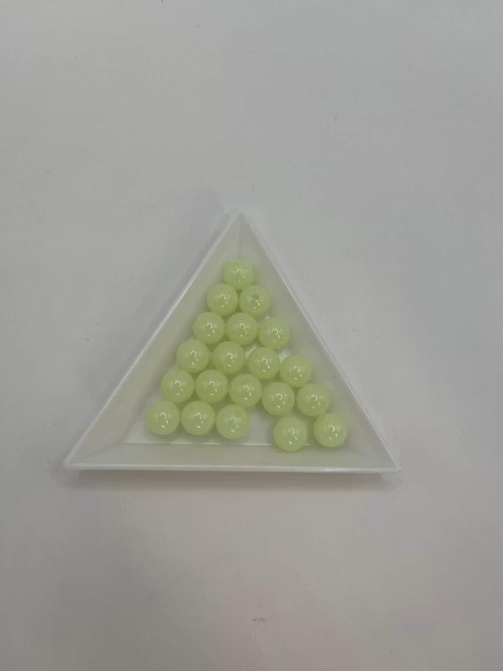 Akrylpärlor gröna lyser i mörkret, 8 mm (20 st)