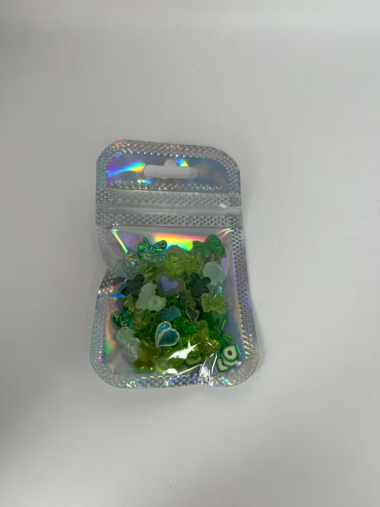 Grön mix med flatbacks