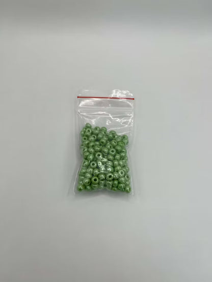 Seed Beads opak lustered grön 5 mm (20g)