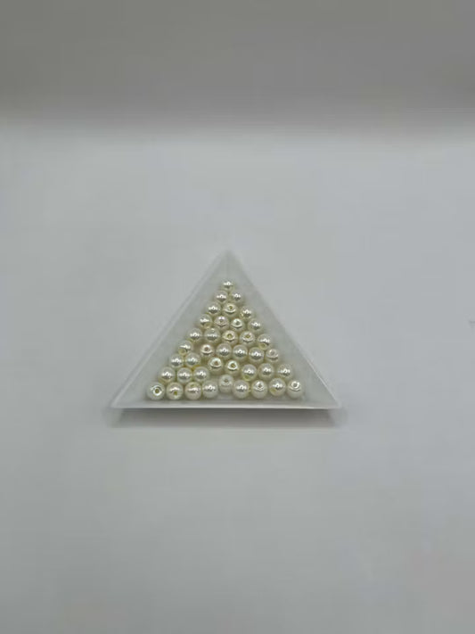 Vaxad glaspärla gräddvit 6 mm (40st)