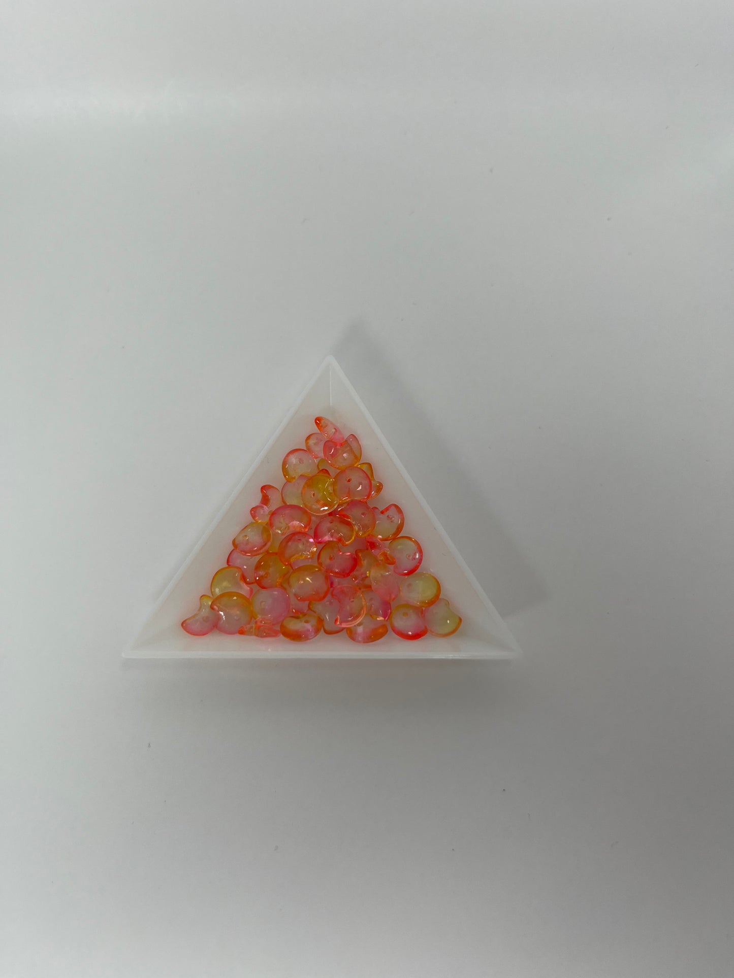 Glaspärla chip Korall/gul, 7-8mm (10g)