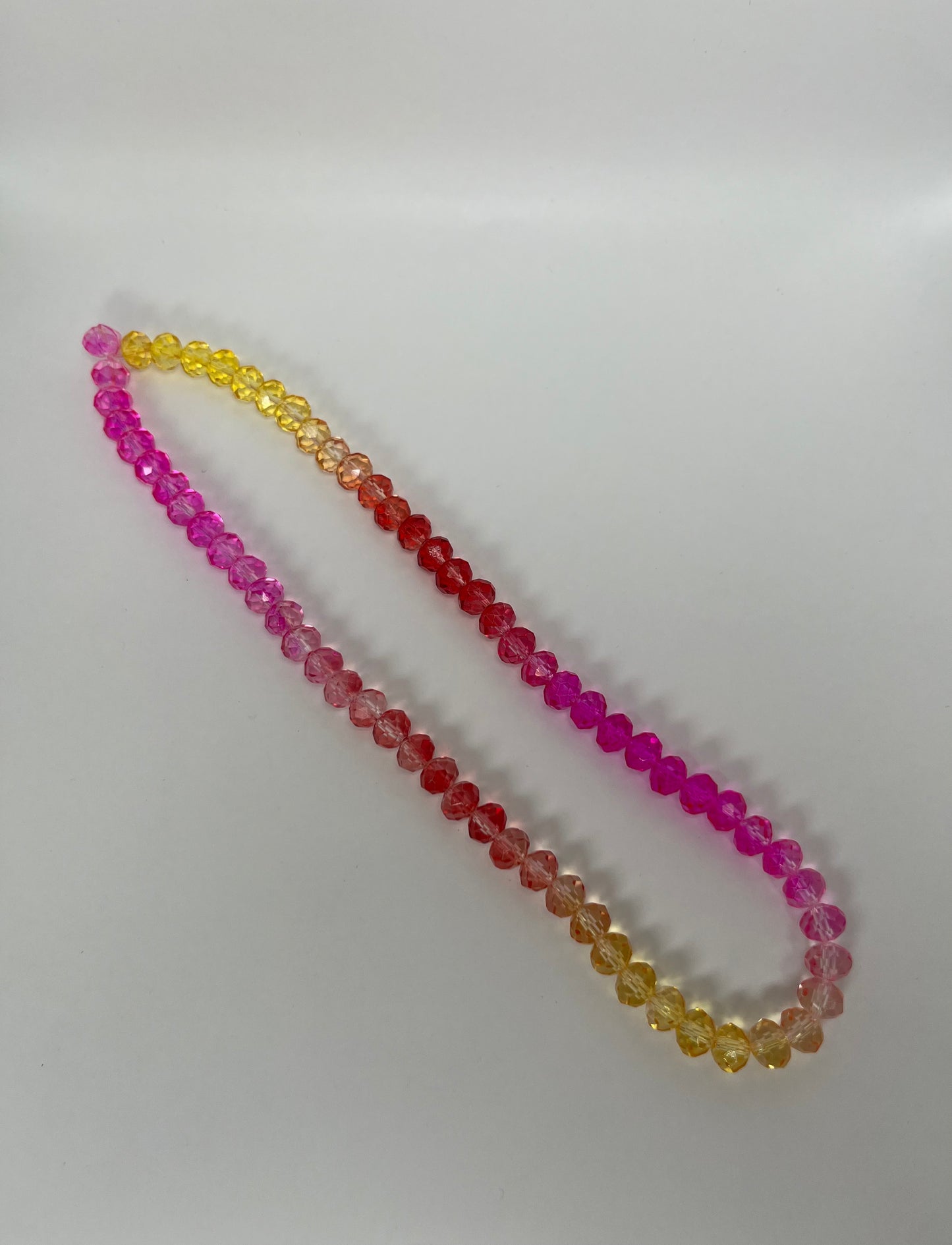 Sträng med kristallpärlor gul, röd, rosa, 8 mm (ca75st)