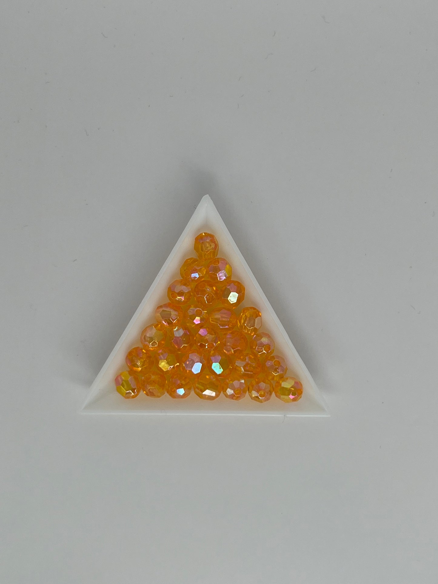 Akrylpärla facetterad orange 8mm (50st)